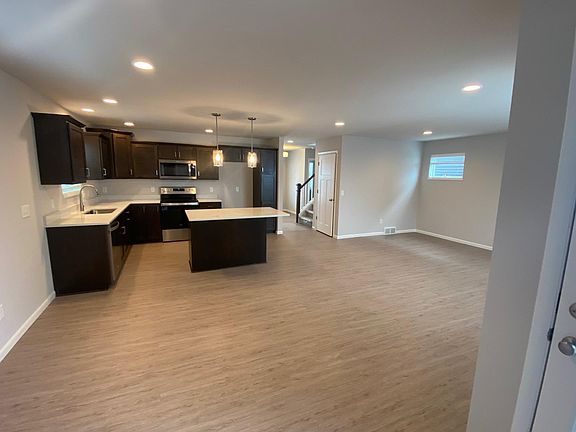 2nd image of 14 Hillcrest Dr