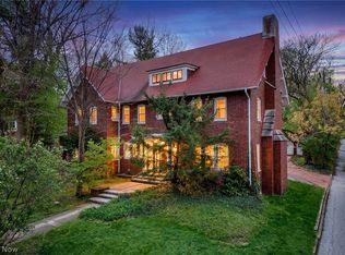 2656 E Overlook Rd, Cleveland Heights, OH 44106