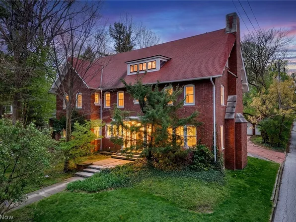 2656 E Overlook Rd, Cleveland Heights, OH 44106