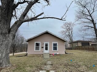 201 E Grant St, Centerville, IA 52544