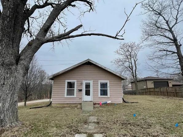 201 E Grant St, Centerville, IA 52544