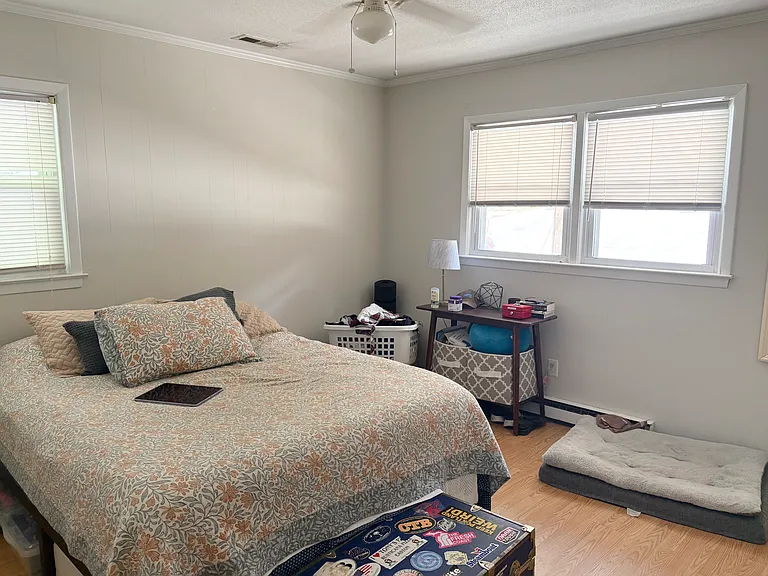 5 Howell St #4 — Photo 6