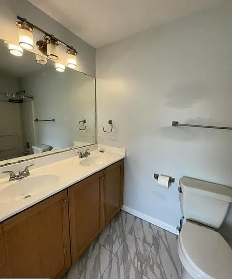 327 S Adams St — Photo 27