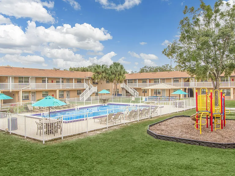 Serenity Apartments — Photo 6