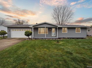 7107 Fairgrove Dr, Swartz Creek, MI 48473