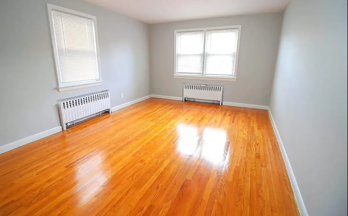 229 Gaston Ave — Photo 4