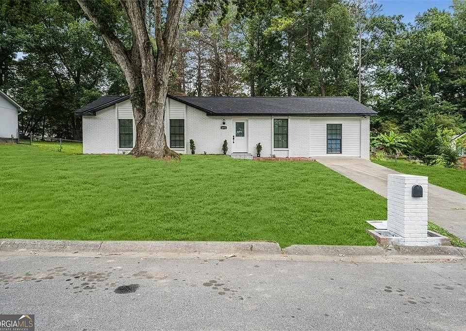 1st image of 6073 Fieldcrest Dr