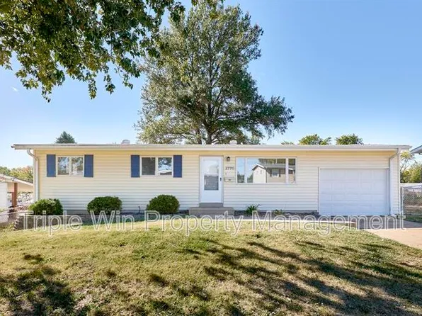 2770 Dove Dr, Florissant, MO 63031