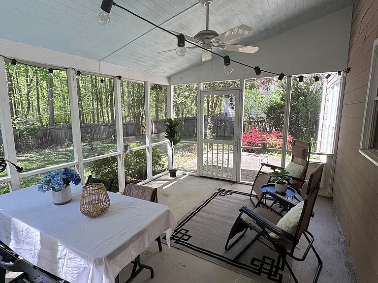 3802 Lance Bluff Ct — Photo 10
