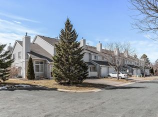 417 Monk Ct, Chanhassen, MN 55317