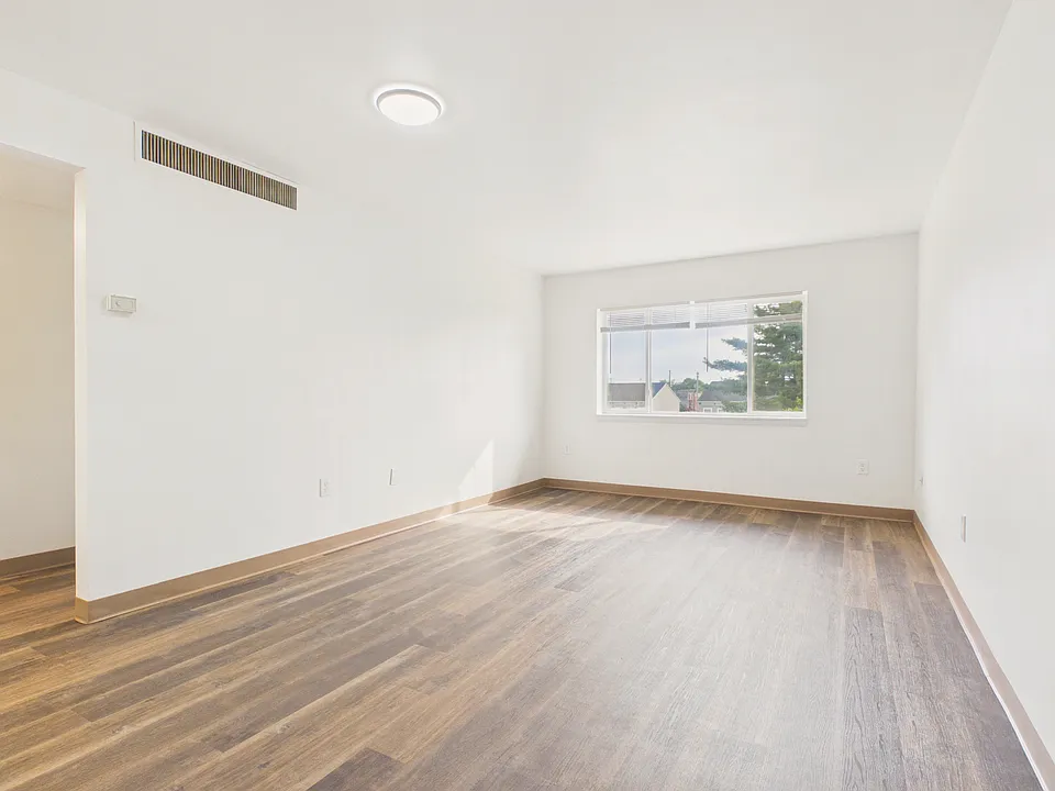 501 Maclay St #34
