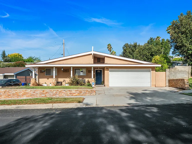 18603 Fairweather St — Photo 1
