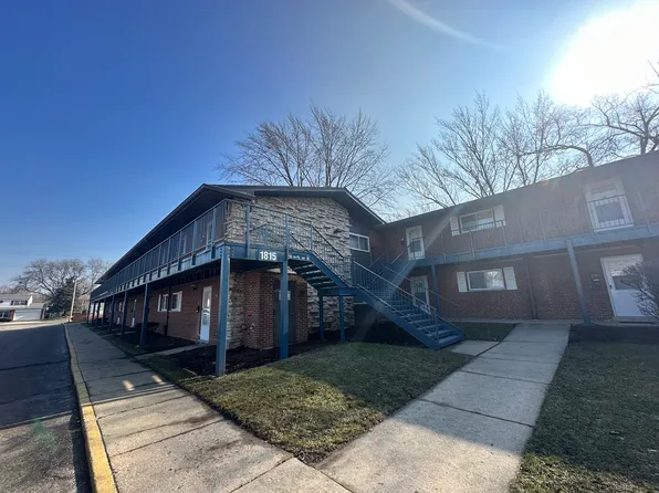 1815 Whitechapel Dr APT 2C, Mount Prospect, IL 60056