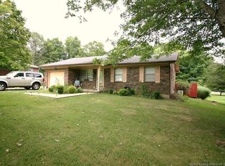 7034 Starlight Rd, Floyds Knobs, IN 47119