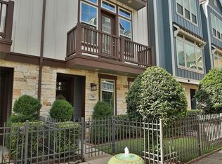 734 N Shepherd Dr, Houston, TX 77007