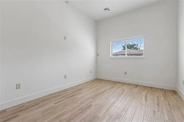 809 Oriole St — Photo 21