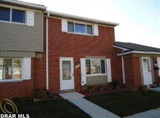 8073 Coventry St, Westland, MI 48185