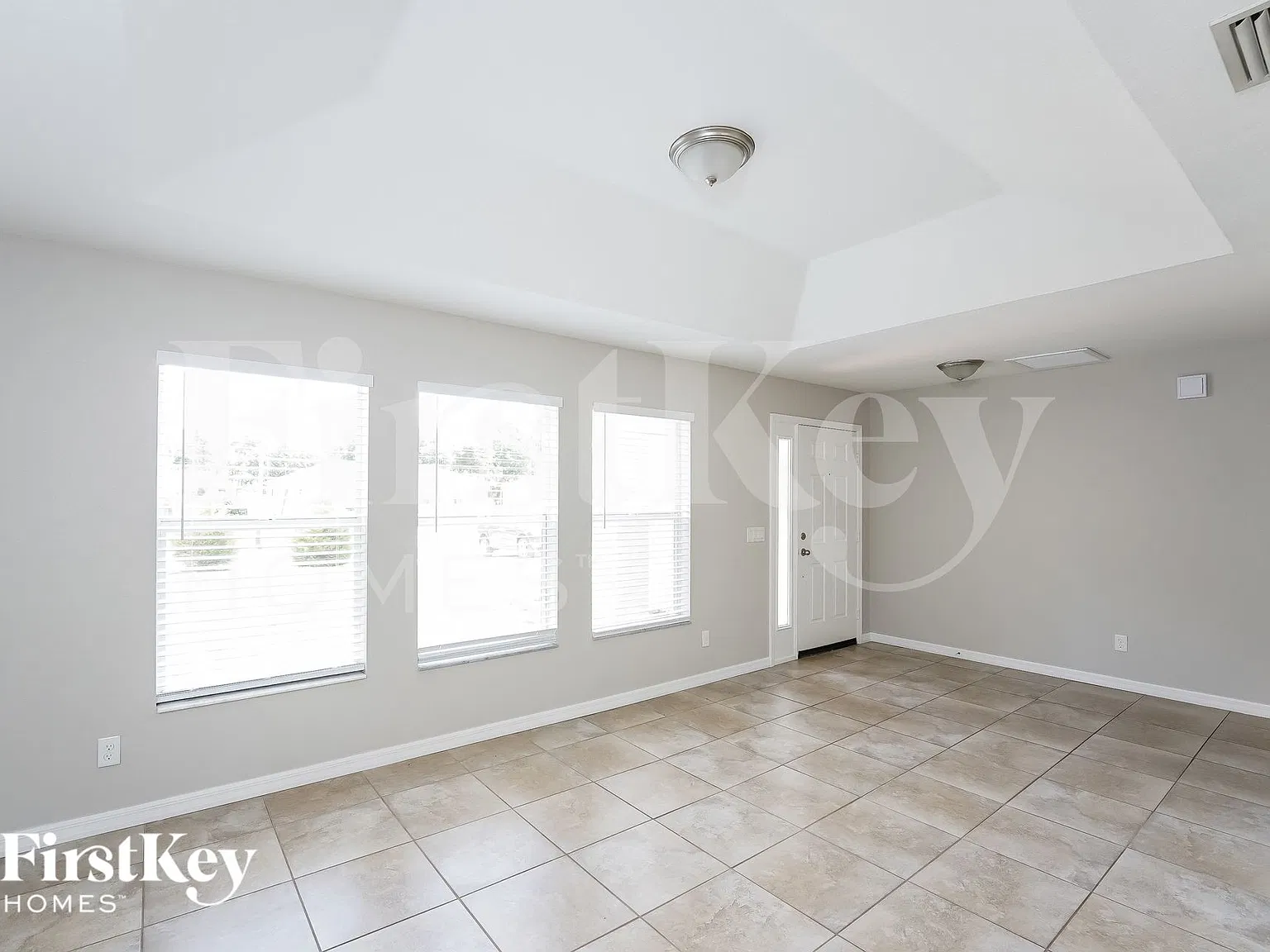 3 bed, 2.0 bath, 1728 sqft, $1,925 — Photo 3