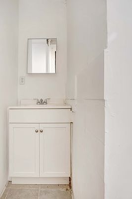 5th image of 35 Market St APT 3B