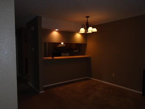 3rd image of 383 Somerset Pl