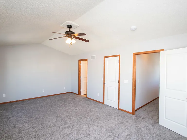 15119 Fanning Dr N — Photo 8