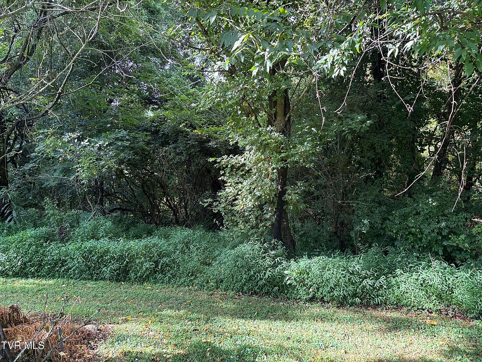 2nd image of Scenic Dr