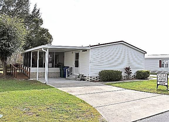 2nd image of 1110 Wisteria Dr