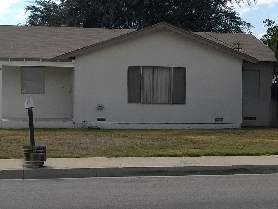 2nd image of 1 Yorba Ave