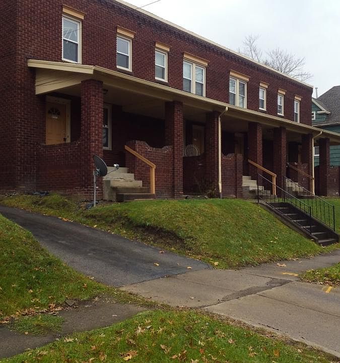 1st image of 207 N Bentley Ave