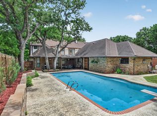 2304 Wakeforest Ct, Arlington, TX 76012