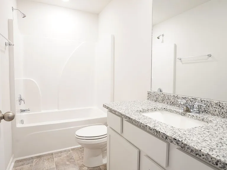 129 Cecil Rd — Photo 24