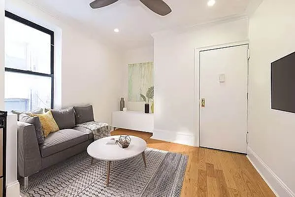 Rented by EXR | media 2