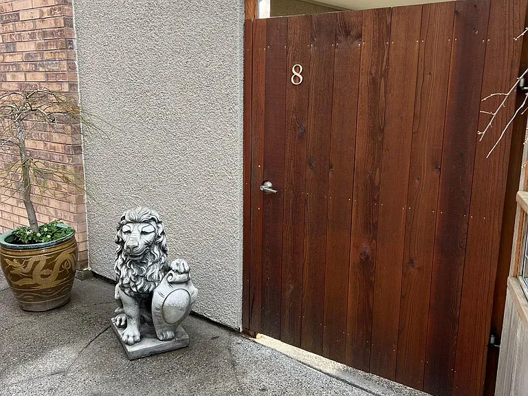 2332 Minor Ave E #8 — Photo 20