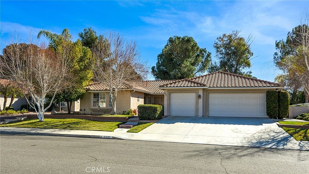 PinkRabbit ① 2591 Peach Tree St, Hemet, CA 92545 | Zillow