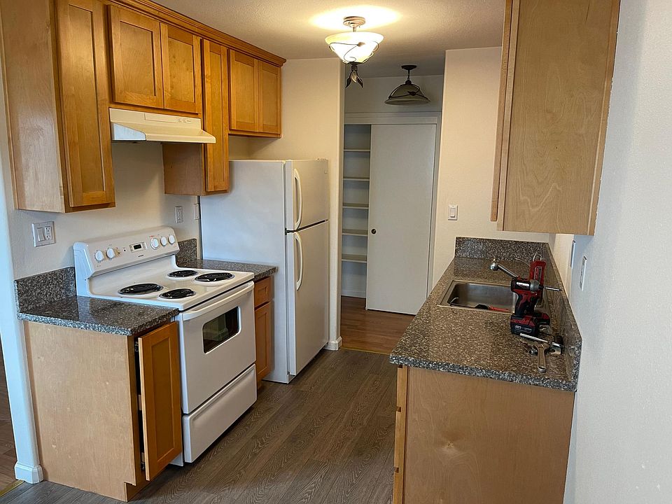 1st image of 1747 Ross Cir #1