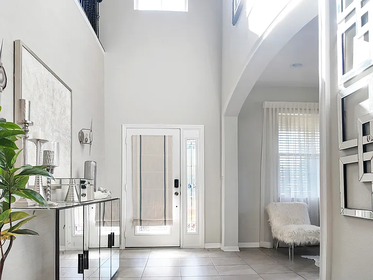 101 Philippe Ct — Photo 7