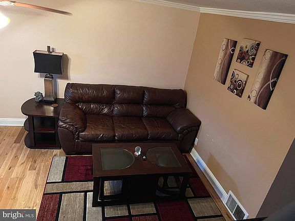 5th image of 189 E Fariston Dr