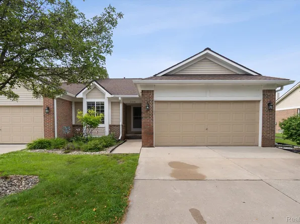 21841 Patriot Blvd, Riverview, MI 48193