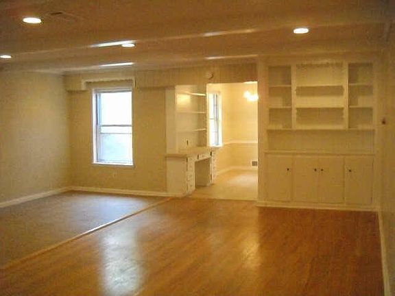 3rd image of 2732 Bonnywood Ln