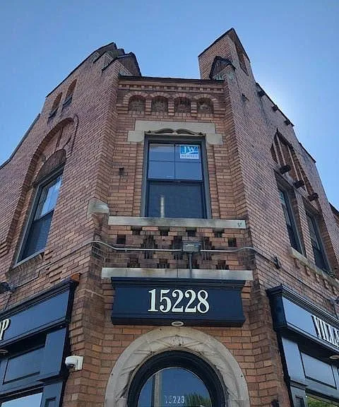 15224 E Jefferson Ave — Photo 1