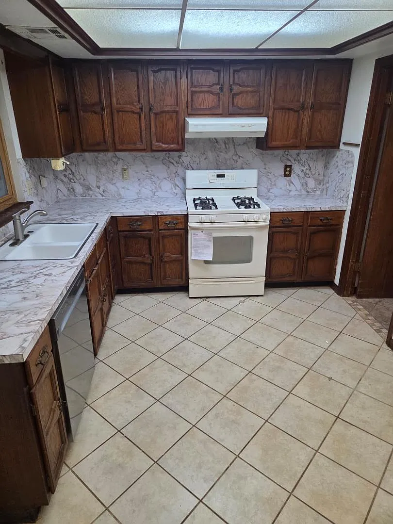 Property Photo - 1708 Primrose Ln