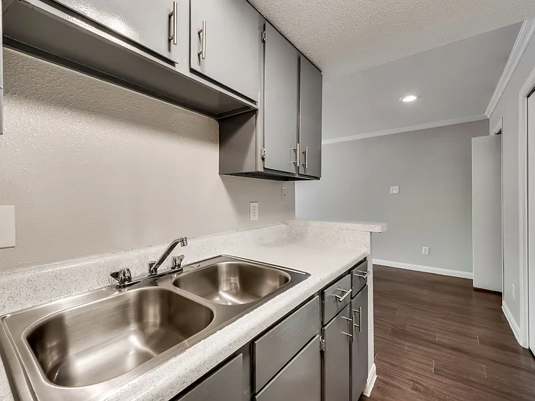 Savan Villas Apartments — Photo 17