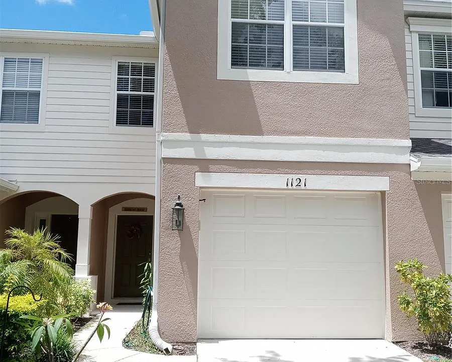 1121 Seton Hall Ct