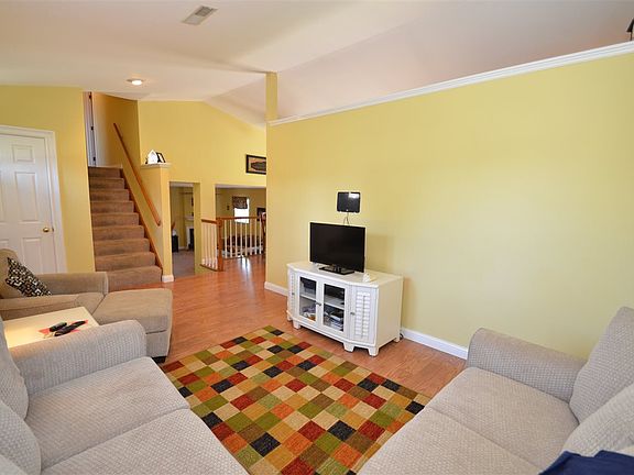 4th image of 64 Creekside Dr