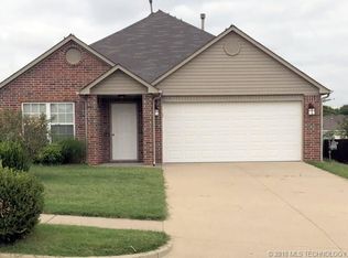 7945 Liberty Bell Ln, Sapulpa, OK 74066