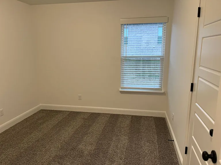 2051 Wildflower Dr — Photo 11