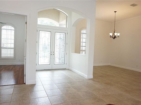 5th image of 20711 Broadwater Dr