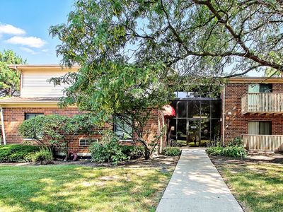 33661 N Royal Oak Ln APT 101, Grayslake, IL, 60030