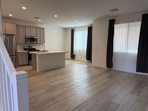 2nd image of 8851 Flora Run Ave