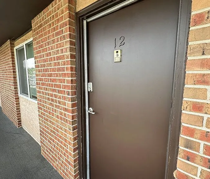1931 Henderson Ave #12 — Photo 14